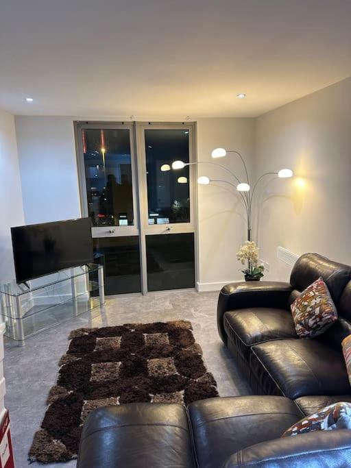 Heart Of Bham Free Parking Apartment Birmingham Bagian luar foto